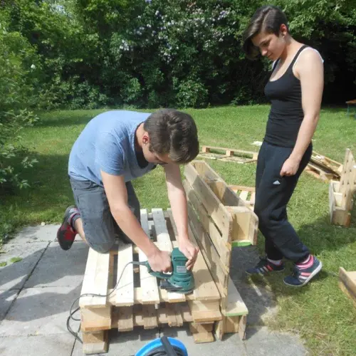 Paletten-Möbelbau-Projekt - Bild 1